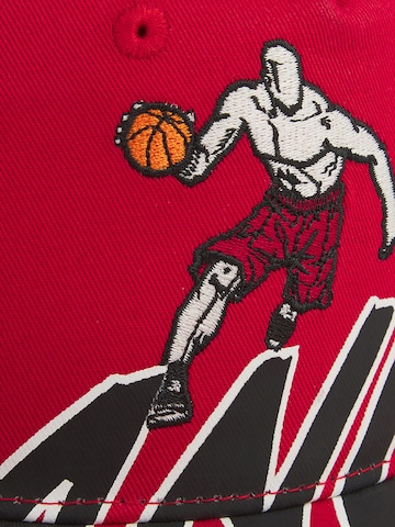 AND1 Кепка 'Defense' в Красный