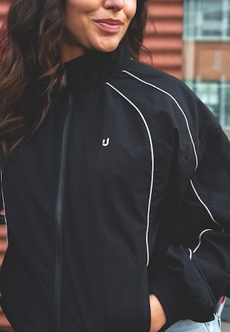 Johnny Urban Trainingsjack 'Tyler' in Zwart: voorkant