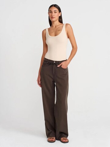 Dilvin - Blusa em bege