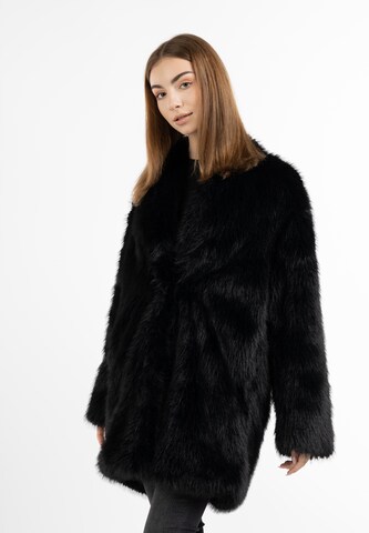 MYMO Between-seasons coat in Black: front