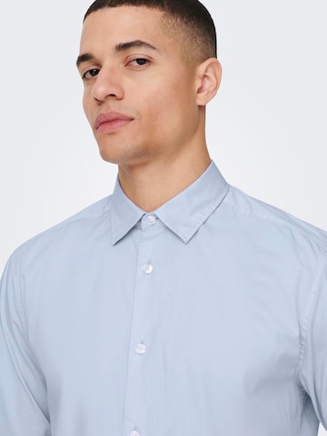 Slim fit Camicia 'Andy' di Only & Sons in blu