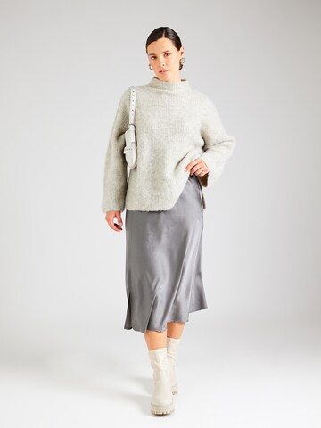 PIECES Curve - Jersey 'PCMALA' en gris