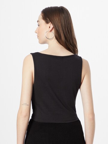 Top di Nasty Gal in nero