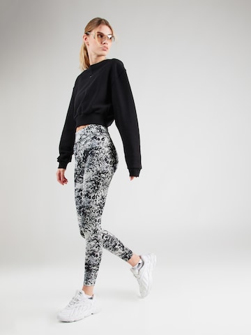 Reebok Sport sweatshirt i svart