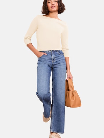 Friends Like These Shirt in Beige