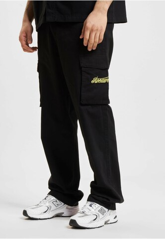 ROCAWEAR Regular Cargobroek in Zwart: voorkant