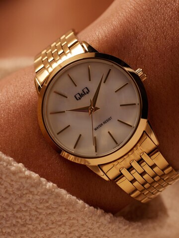 Q&Q Analog watch in Gold