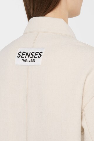 SENSES.THE LABEL Between-Seasons Coat 'OT:TI' in White
