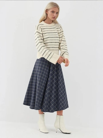 Gonna di Hiccup in blu