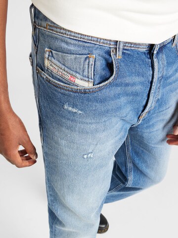 DIESEL Regular Jeans '2023 D-FINITIVE' in Blauw