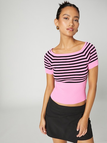 Bella x ABOUT YOU Shirt 'Sienna' in Pink: front