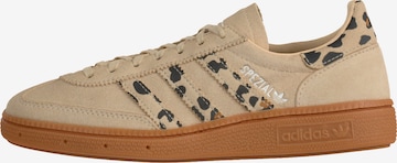 ADIDAS ORIGINALS Tennarit 'HANDBALL SPEZIAL' värissä beige: etupuoli