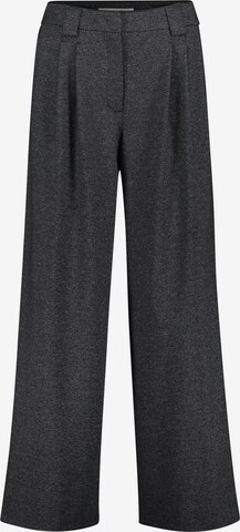 Betty & Co Wide leg Pleat-Front Pants in Grey: front