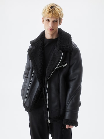 Veste mi-saison Pull&Bear en noir : devant