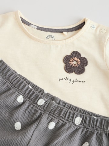 Next - Conjuntos em cinzento