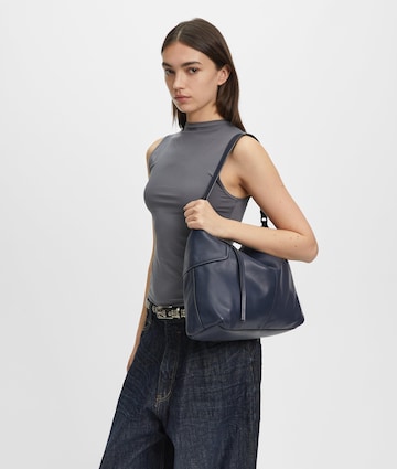 Liebeskind Berlin Shoulder bag in Blue: front