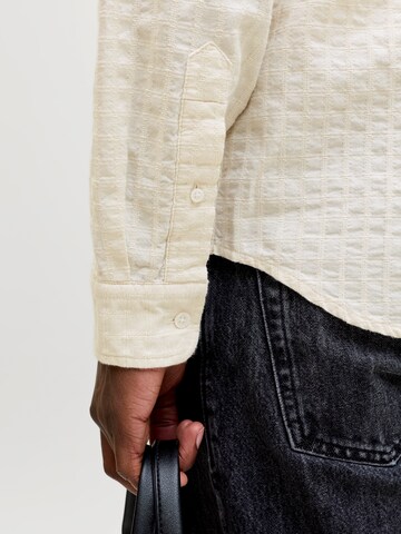 Jack & Jones Plus Regular fit Skjorta 'JPRBLUHARVEY' i beige