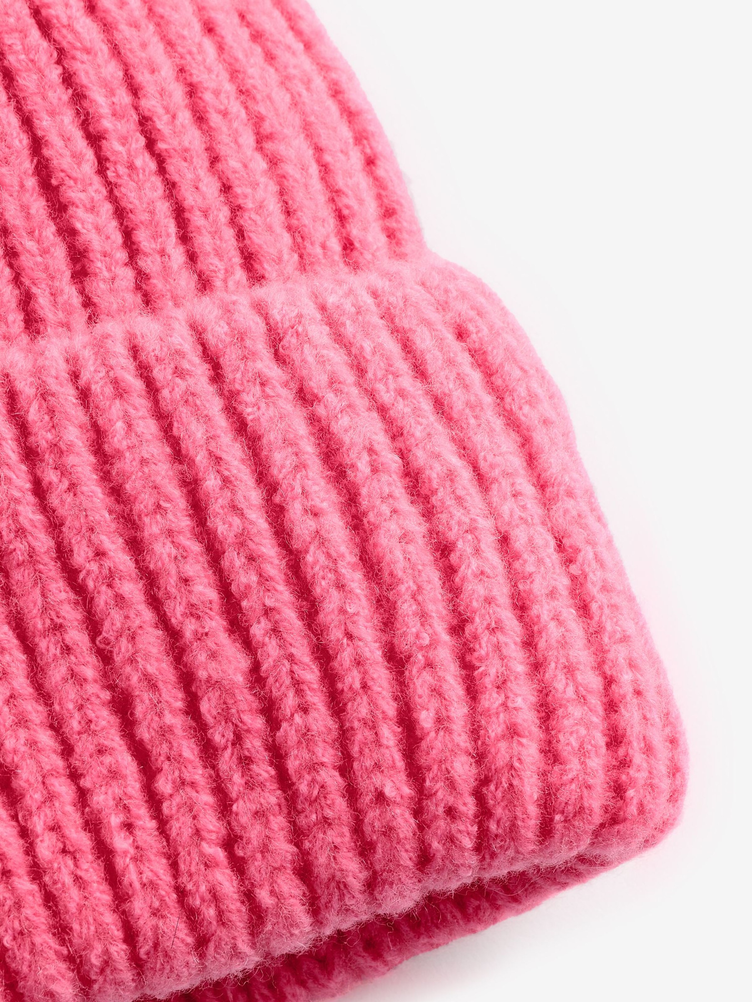 Next Beanie in Pink