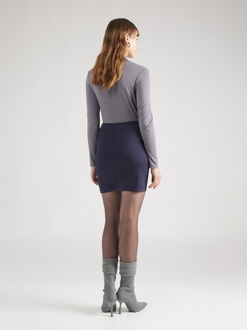 ABOUT YOU Rok 'Amanda' in Blauw