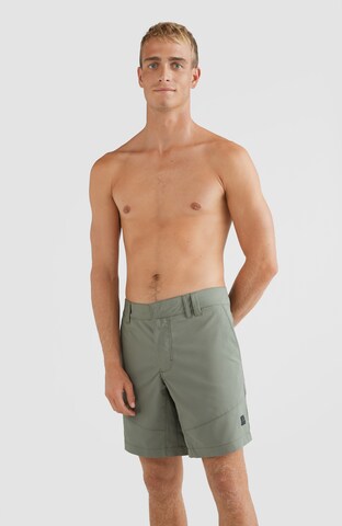 Regular Pantaloni 'Oyster' de la O'NEILL pe verde