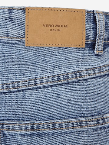 Vero Moda Tall جينز ذات سيقان واسعة جينز 'KITHY' بلون أزرق