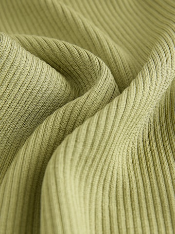 Next Pulover | zelena barva