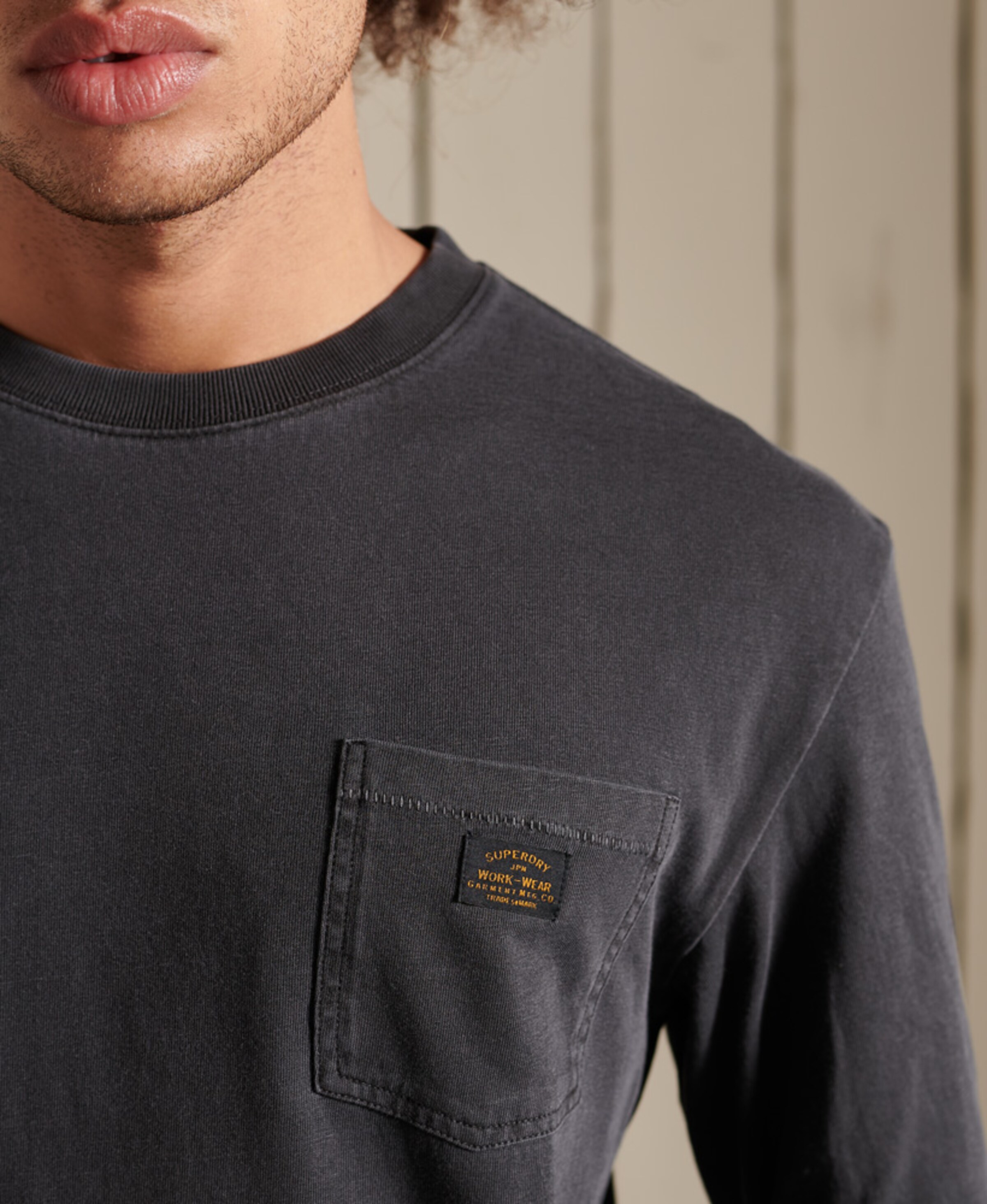 Männer Shirts Superdry Shirt in Schwarz - UF24231 Männer Shirts Superdry Shirt in Schwarz - UF24231