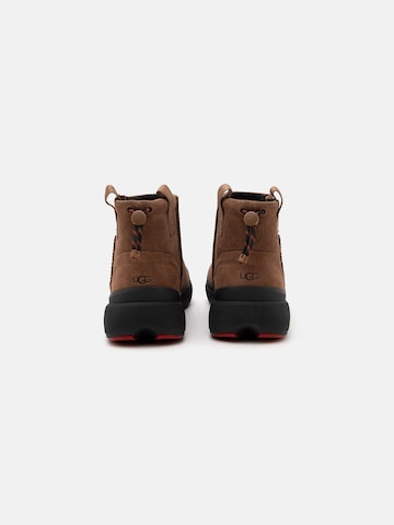 Boots 'Classic Mini Outpost' di UGG in marrone