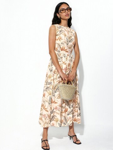 Hiccup - Vestido em branco