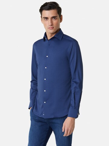 Coupe regular Chemise Boggi Milano en bleu : devant