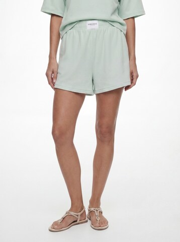 Regular Pantalon VERSTIQUE en vert : devant