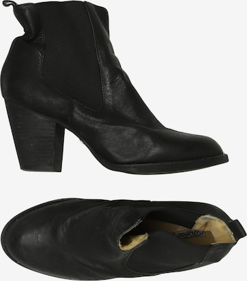 Buffalo London Stiefelette 38 in Schwarz: Vorderseite