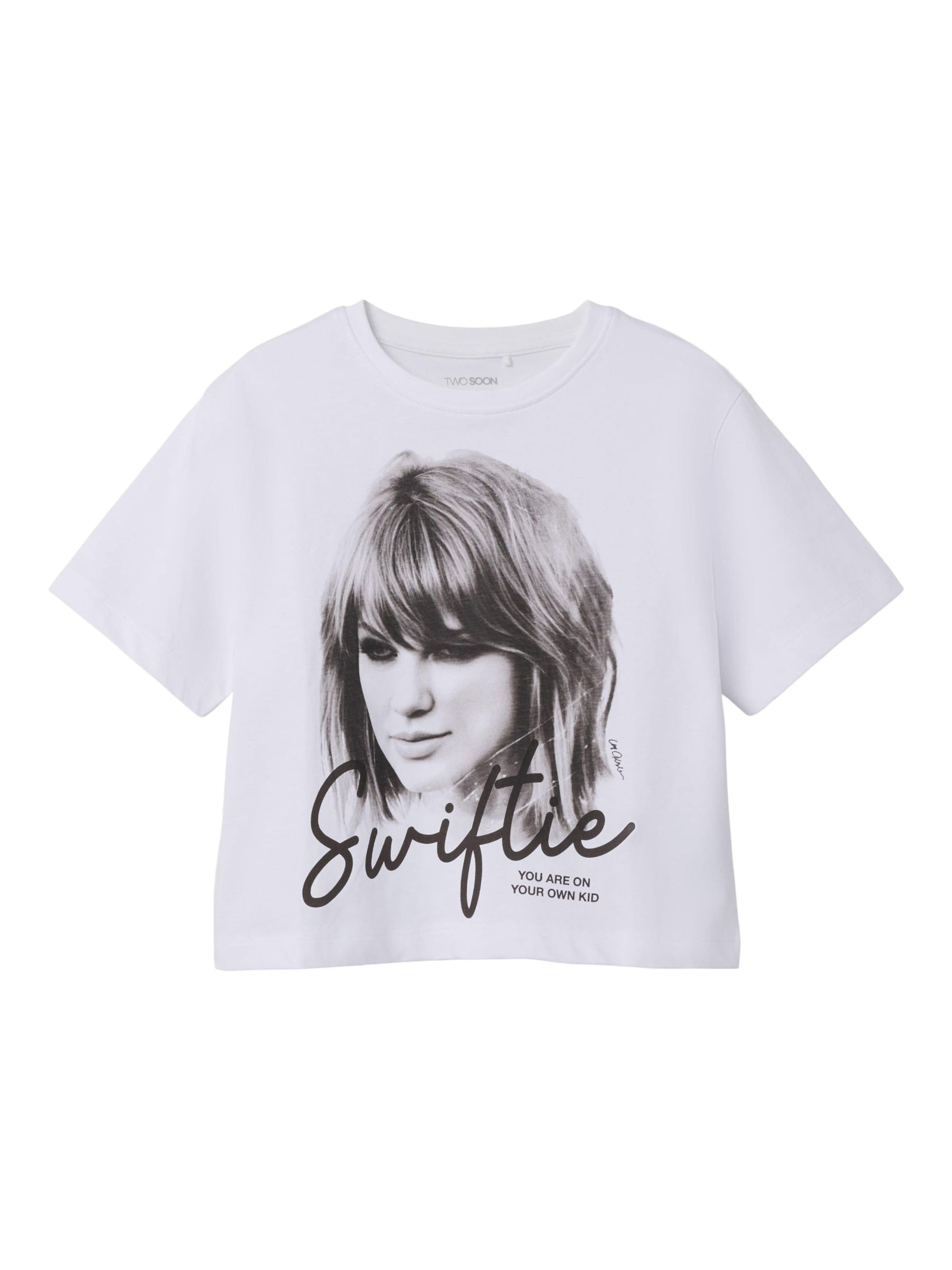 TWO SOON Shirt 'Taylor Swift' in Wit: voorkant