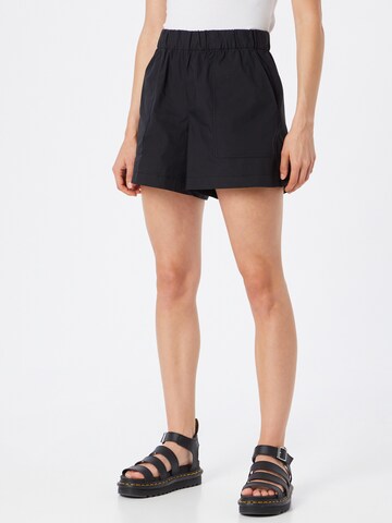 GAP Regular Shorts 'OFF-DUTY' in Schwarz: predná strana