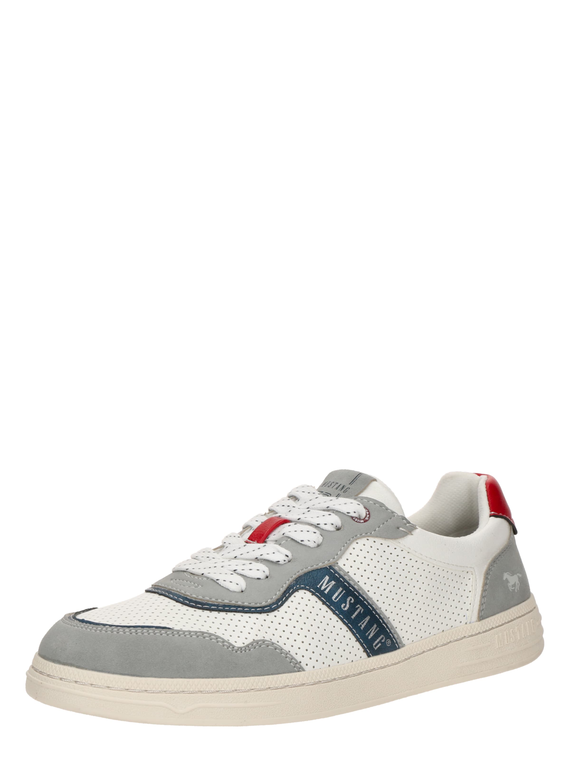 MUSTANG Ниски маратонки в сиво: отпред