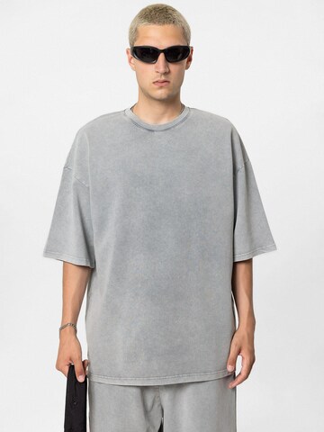 VAMOS CLO Shirt in Grey: front