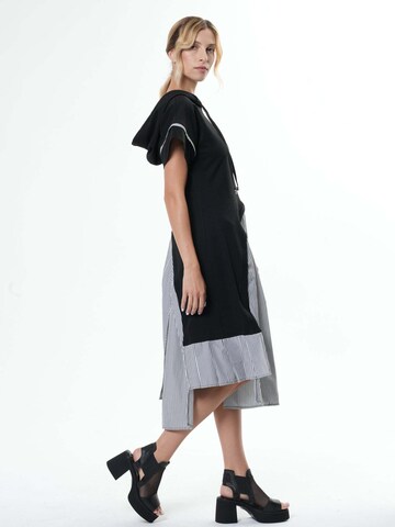 Metamorphoza Kleid in Schwarz
