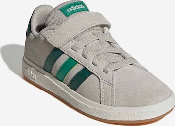 ADIDAS SPORTSWEAR Urheilukengät 'GRAND COURT 00s' värissä harmaa: etupuoli