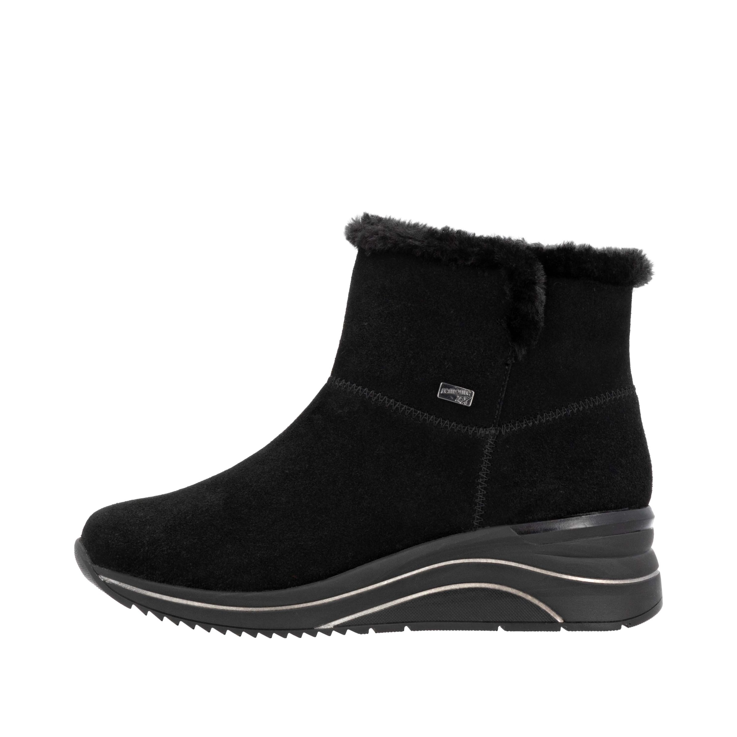 REMONTE Ankle Boots in Black: front