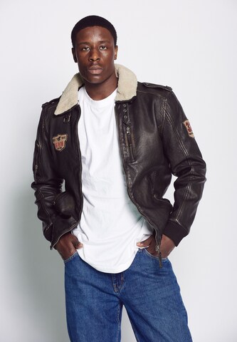 Veste mi-saison MUSTANG en marron : devant