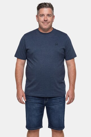 Men Plus Shirt in Blue: front