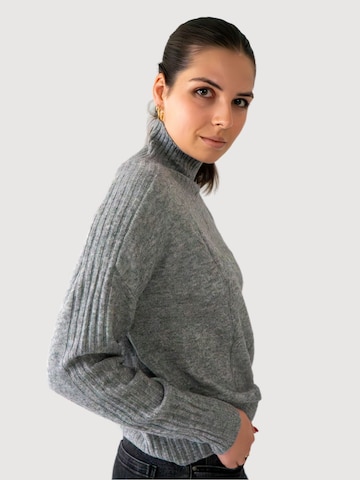 WEARABLE STORIES Sweater 'Gabriella' in Grey