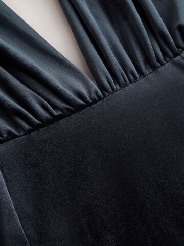 Next Kleid in Schwarz