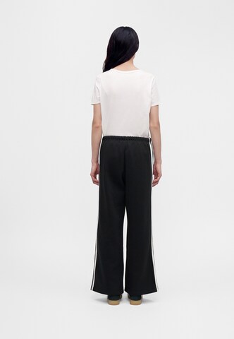 Wide leg Pantaloni 'SIG' de la ADIDAS ORIGINALS pe negru