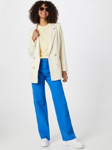 Maglietta 'My Perfect Tee' di SELECTED FEMME in giallo