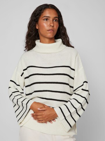 VILA Sweater 'Vigga' in White: front