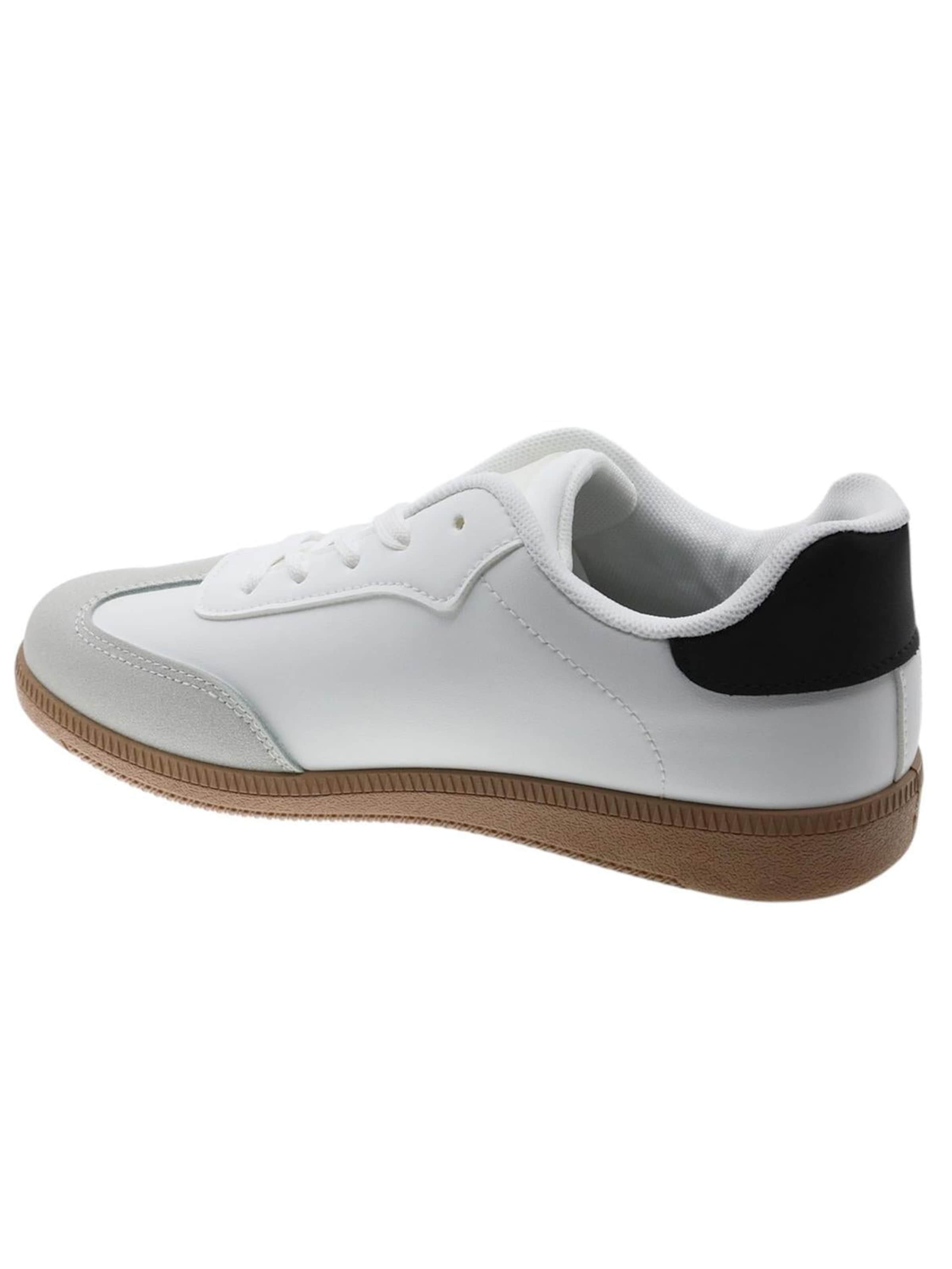 Sneaker di Beppi in bianco