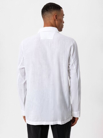 Coupe regular Chemise Antioch en blanc