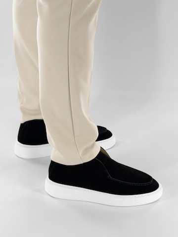 Slipper 'Atmos High' di Dutch'D in nero