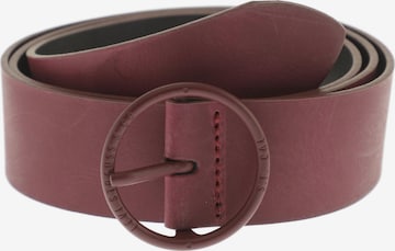 LEVI'S ® Belt in One size in Pink: front